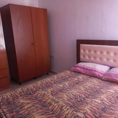 Apartment Tirane,qera Ditore *